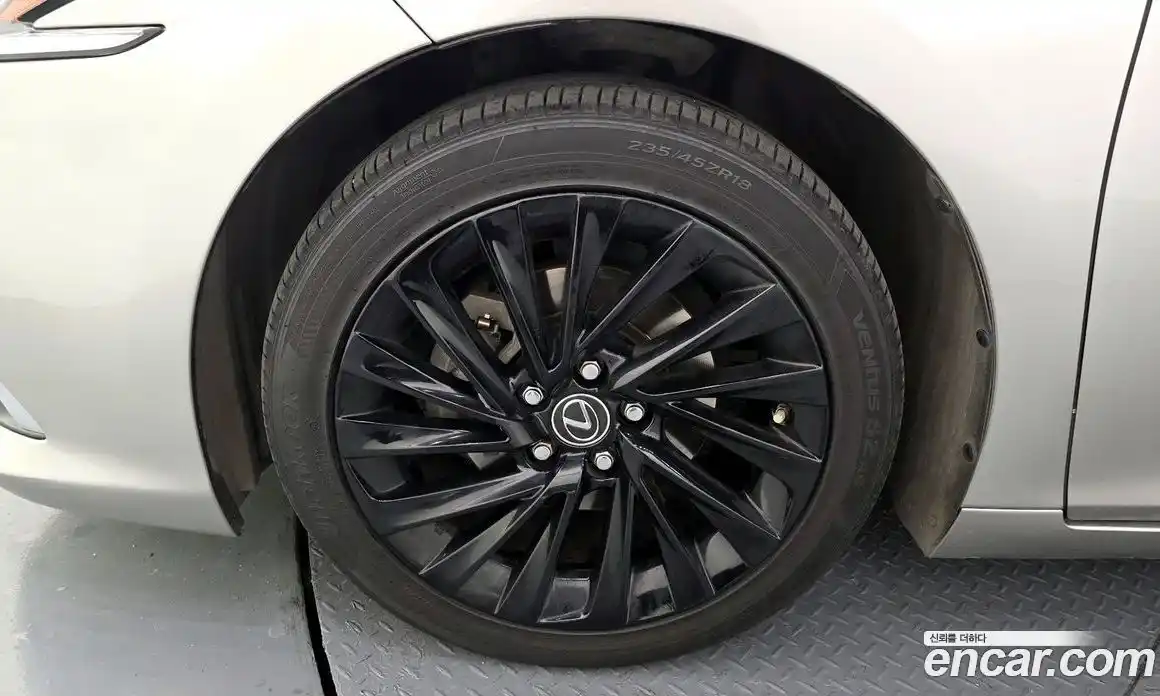 Lexus ES 2019 2.5 Автомат в Москве № 466009, фото 5