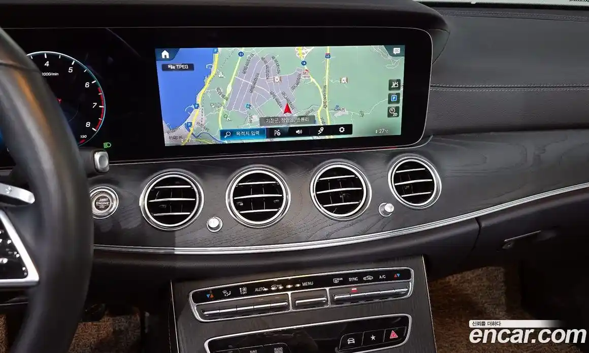 Mercedes-Benz E-Class 2023 2.0 Автомат в Москве № 466408, фото 16