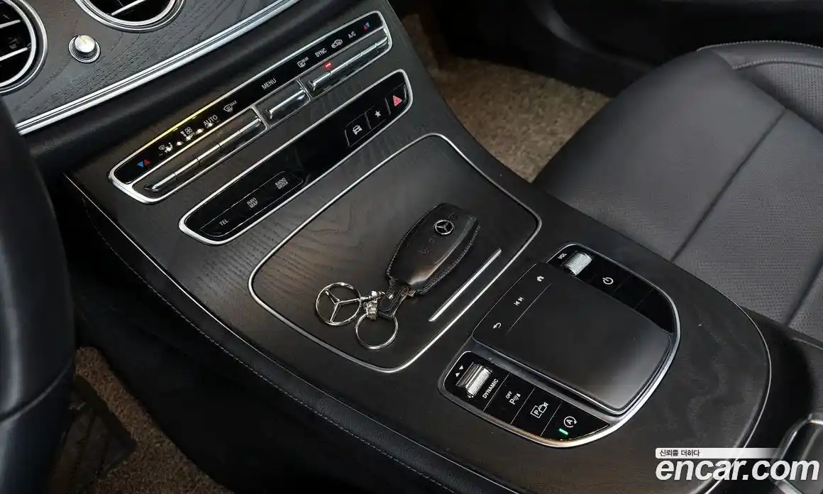 Mercedes-Benz E-Class 2023 2.0 Автомат в Москве № 466408, фото 17