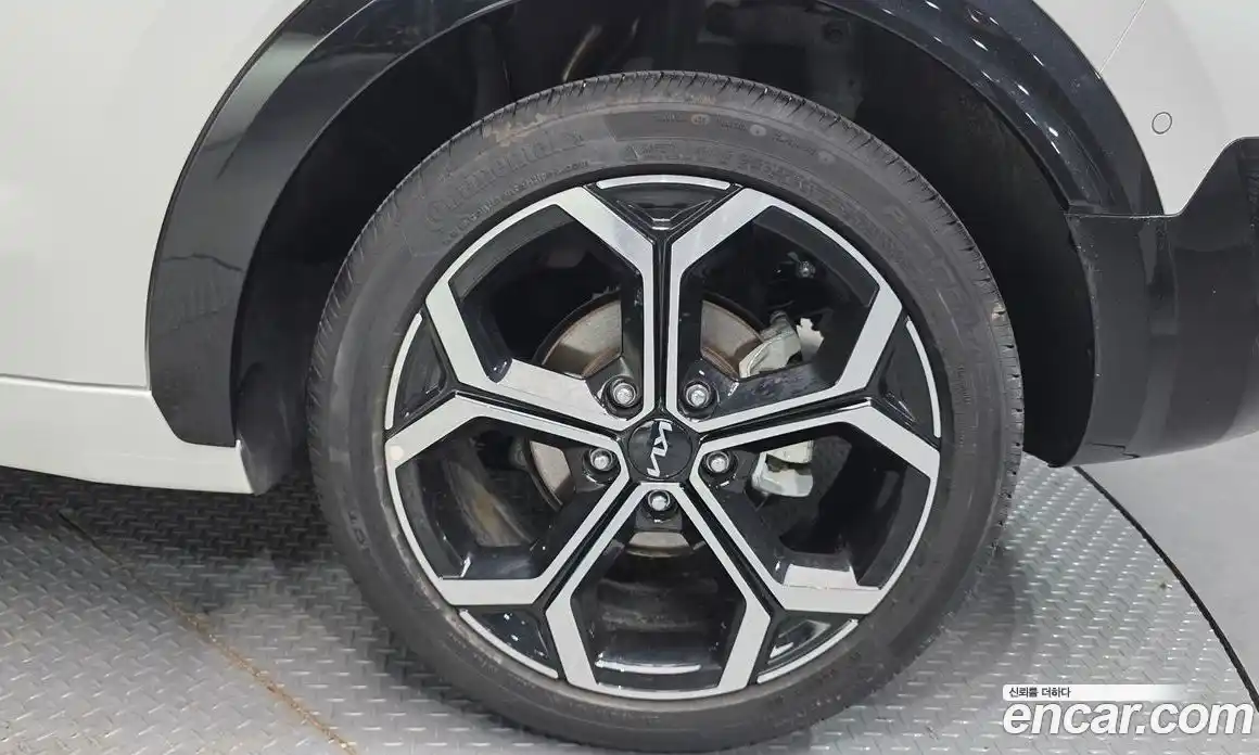 Kia Niro 2022 1.6 Автомат в Москве № 53566, фото 17