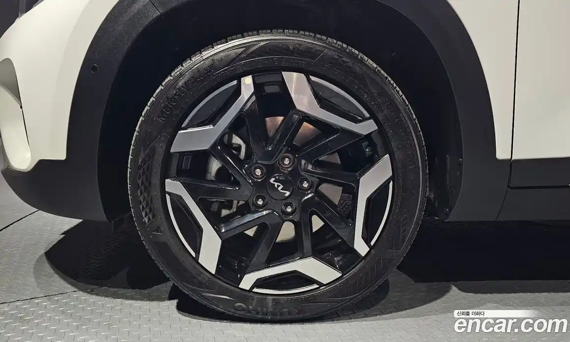 Kia Seltos 2023 1.6 Автомат в Москве № 54685, фото 16