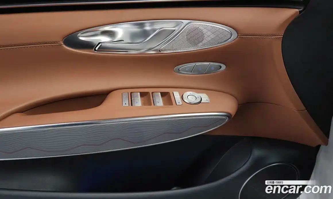 Genesis GV70 2023 2.5 Автомат в Москве № 59103, фото 18