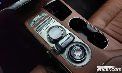 Genesis GV70 2023 2.5 Автомат в Москве № 59103, миниатюра 9