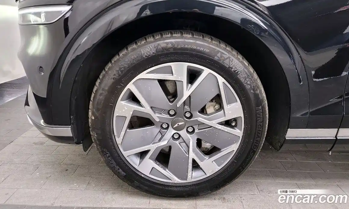 Genesis GV70 2022 0.1 Автомат в Москве № 59354, фото 13