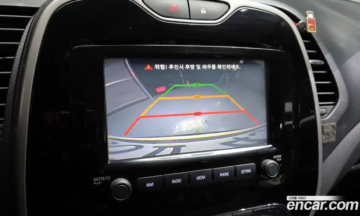 Renault QM3 2014 1.5 Автомат в Москве № 61846, фото 17