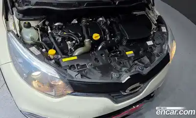 Renault QM3 2014 1.5 Автомат в Москве № 61846, миниатюра 6