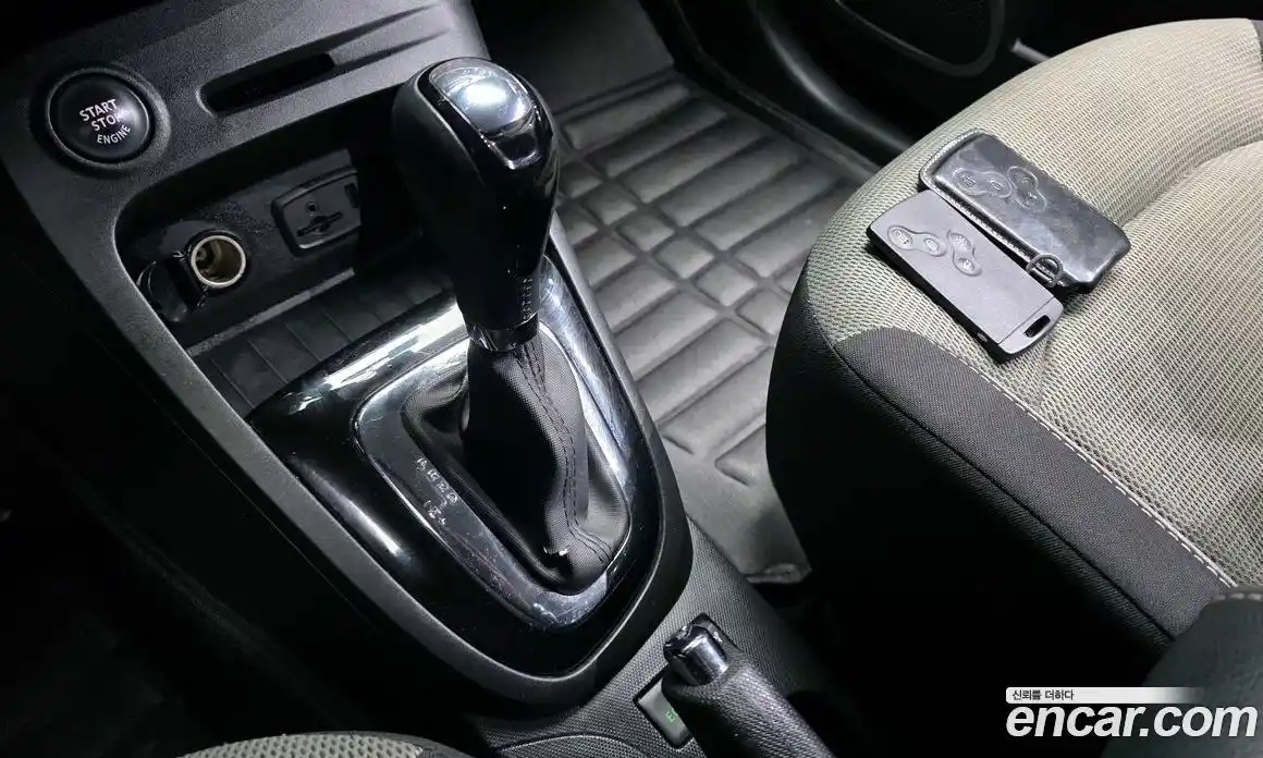 Renault QM3 2014 1.5 Автомат в Москве № 61846, фото 9