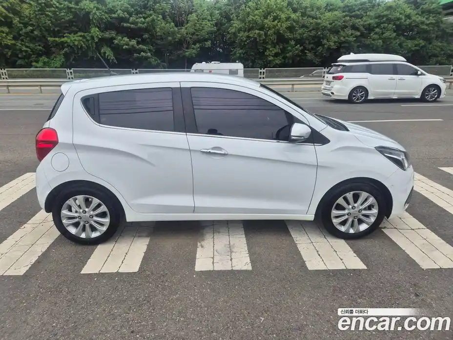 Chevrolet Spark 2016 1.0 Автомат в Москве № 88433, фото 18