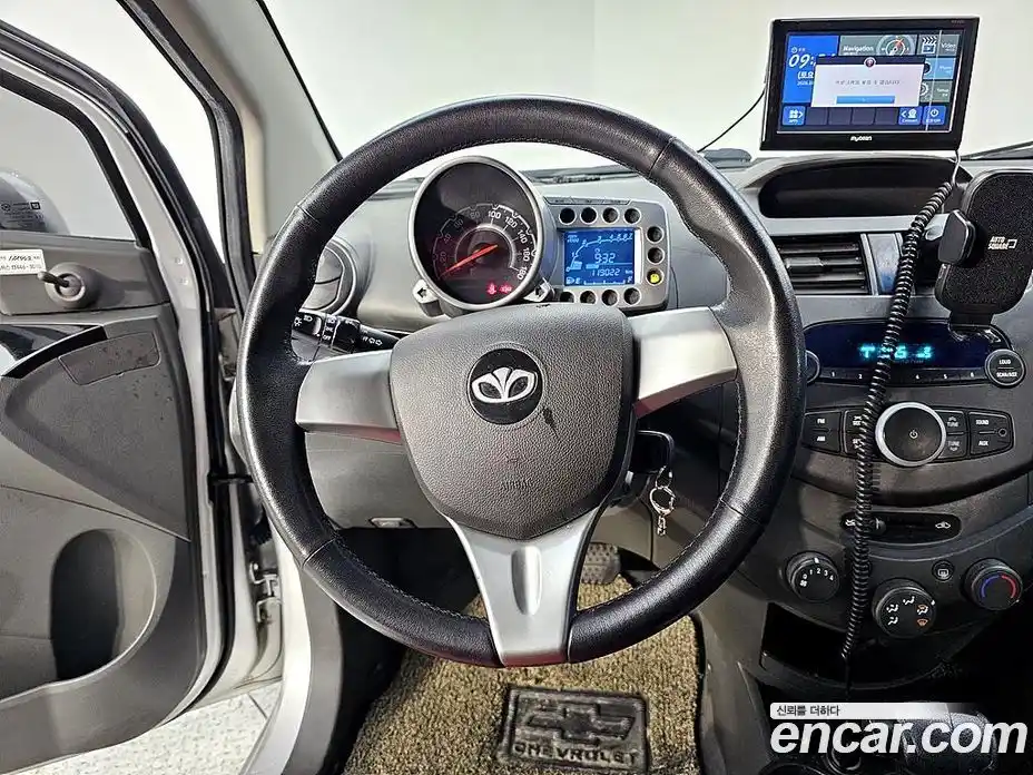 Chevrolet Matiz 2010 1.0 Автомат в Москве № 105900, фото 12