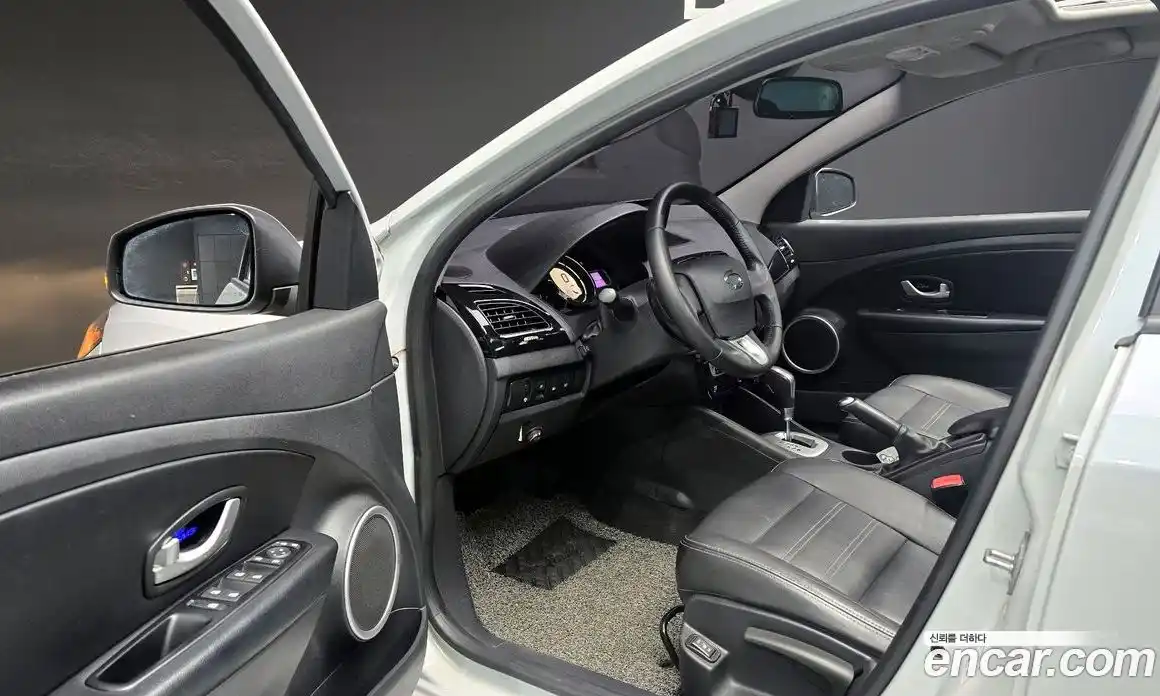 Renault SM3 2016 1.6 Автомат в Москве № 107280, фото 11