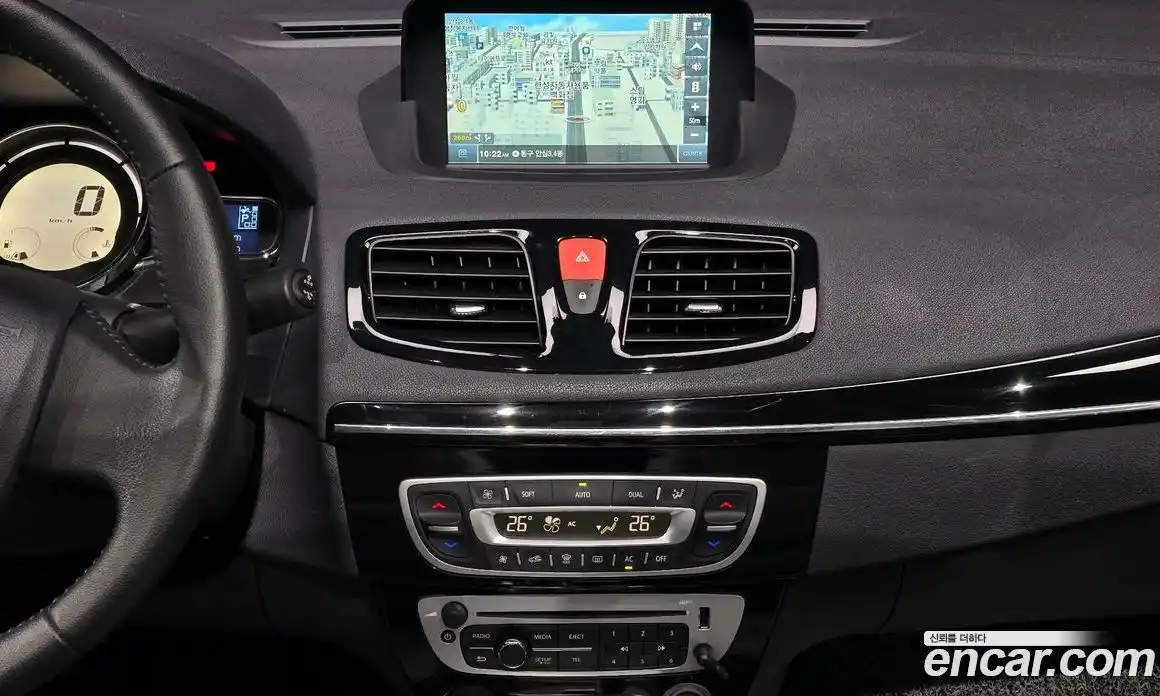 Renault SM3 2016 1.6 Автомат в Москве № 107280, фото 15