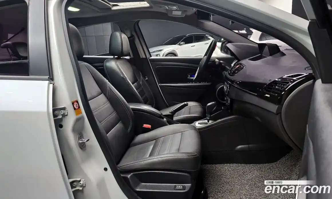 Renault SM3 2016 1.6 Автомат в Москве № 107280, фото 18