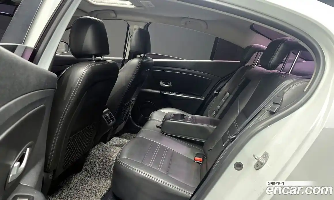 Renault SM3 2016 1.6 Автомат в Москве № 107280, фото 4