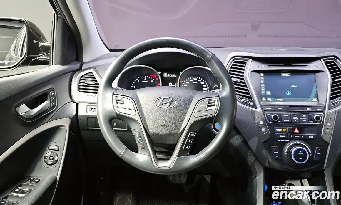 Hyundai Santa Fe 2016 2.2 Автомат в Москве № 108845, фото 13