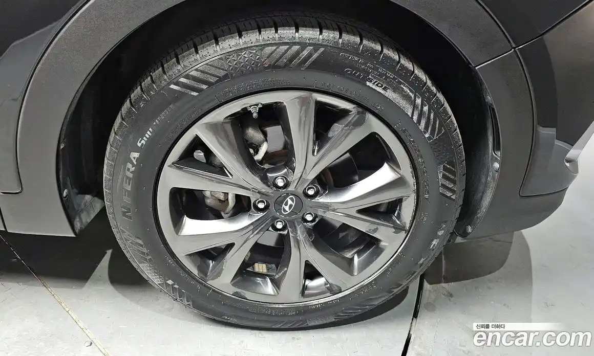 Hyundai Santa Fe 2016 2.2 Автомат в Москве № 108845, фото 5