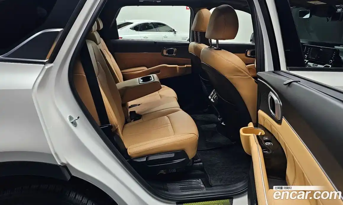 Kia Sorento 2023 1.6 Автомат в Москве № 115319, фото 19