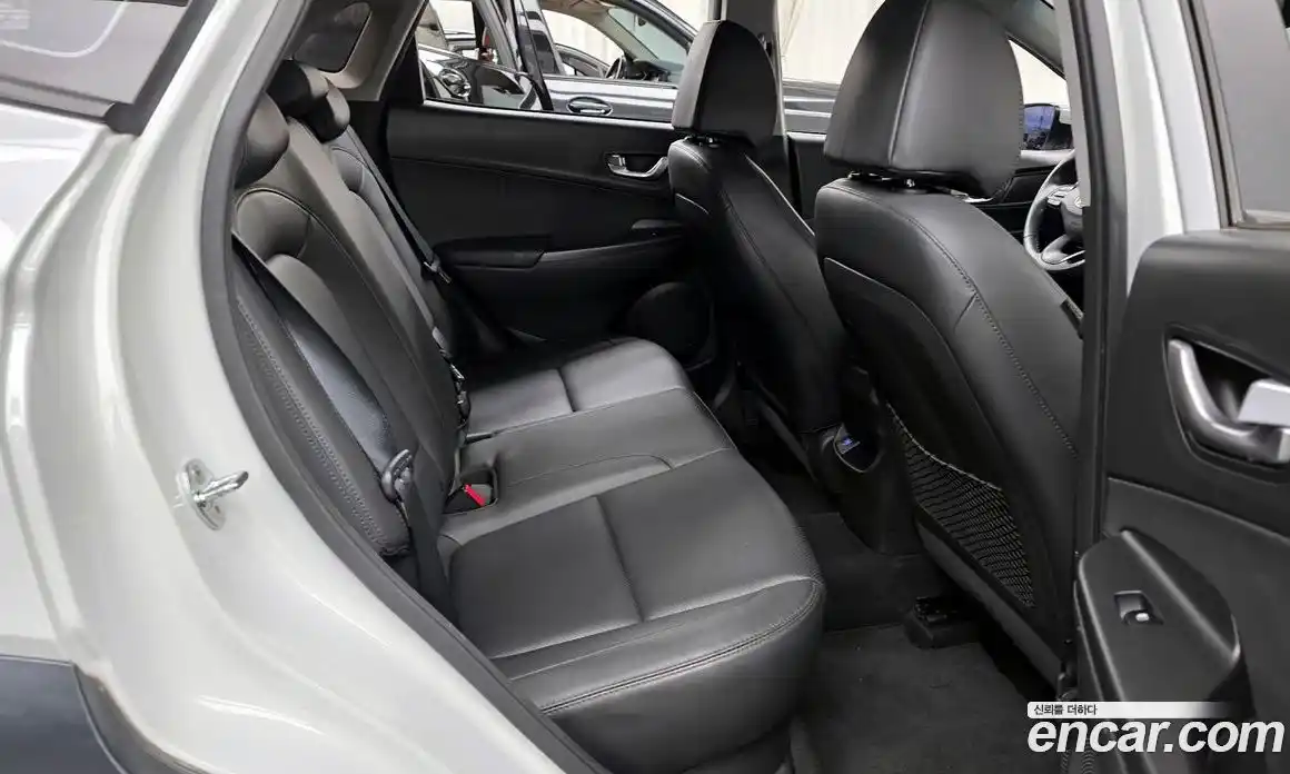 Hyundai Kona 2021 1.6 Автомат в Москве № 126444, фото 4