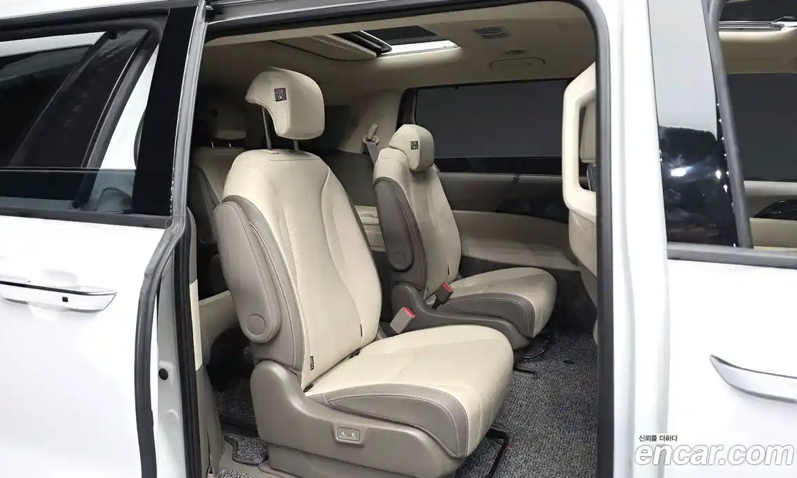 Kia Canival 2025 1.6 Автомат в Москве № 128748, фото 5