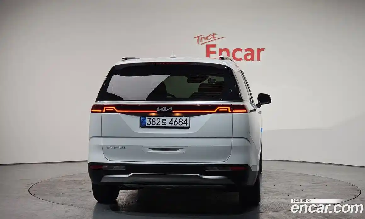 Kia Canival 2022 2.2 Автомат в Москве № 132962, фото 14