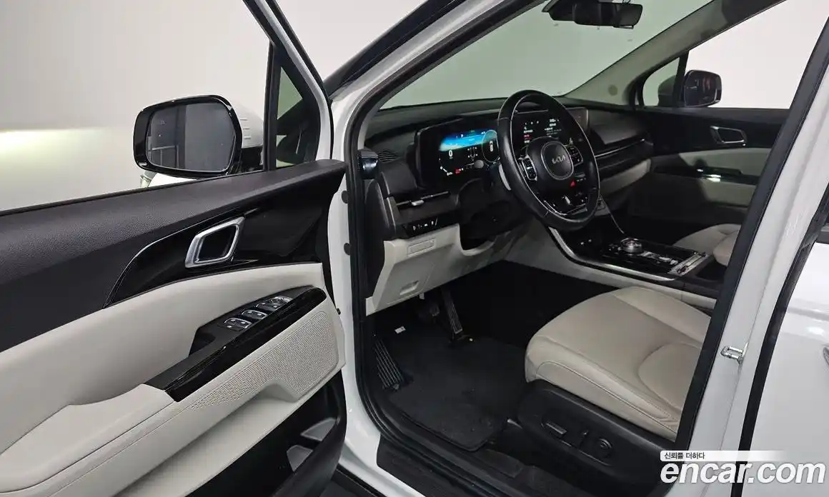 Kia Canival 2022 2.2 Автомат в Москве № 132962, фото 3