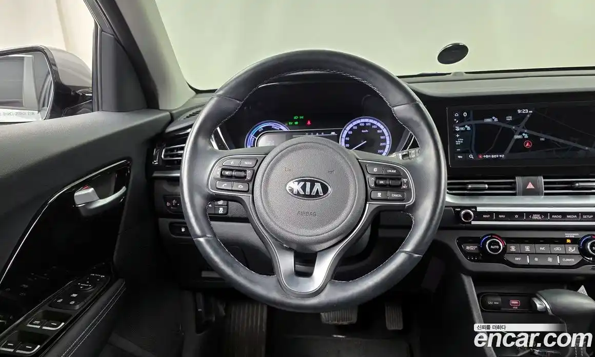 Kia Niro 2020 1.6 Автомат в Москве № 133726, фото 15