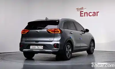 Kia Niro 2020 1.6 Автомат в Москве № 133726, миниатюра 10