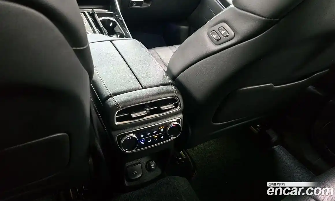 Genesis GV80 2022 3.0 Автомат в Москве № 135917, фото 17