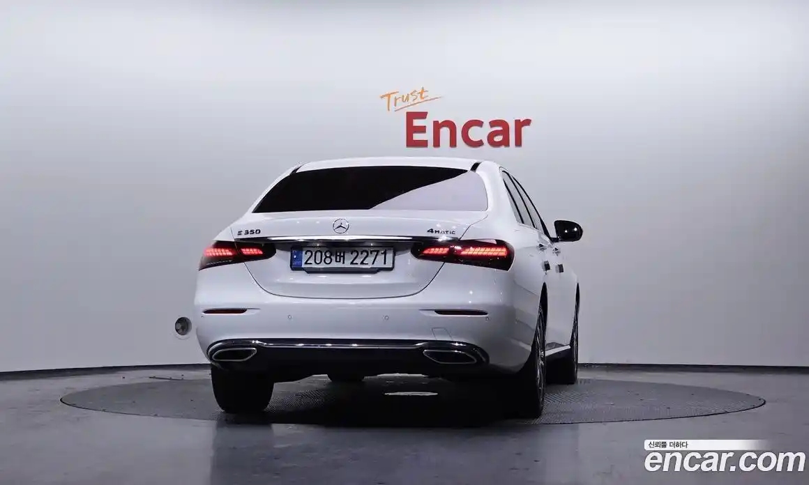 Mercedes-Benz E-Class 2022 2.0 Автомат в Москве № 143188, фото 13