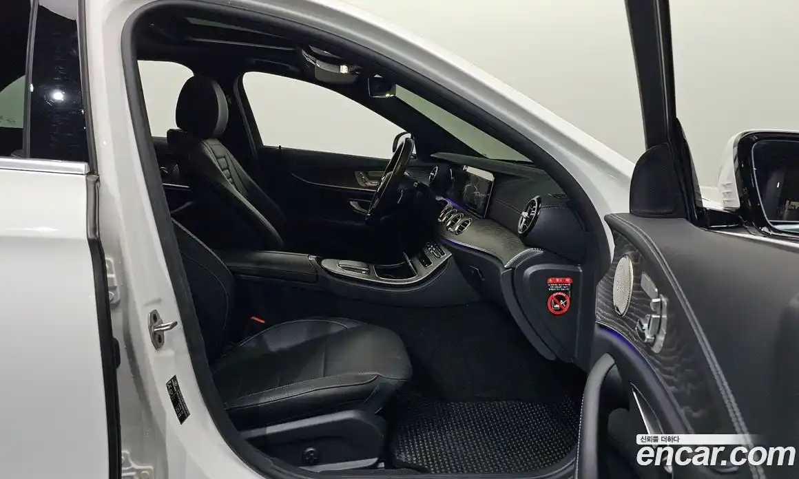 Mercedes-Benz E-Class 2022 2.0 Автомат в Москве № 143188, фото 16