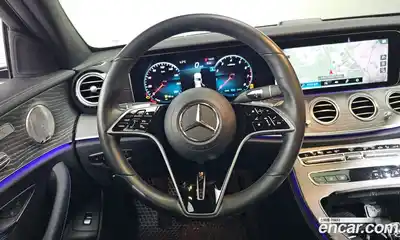Mercedes-Benz E-Class 2022 2.0 Автомат в Москве № 143188, миниатюра 2