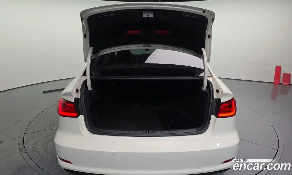 Audi A3 2015 2.0 Автомат в Москве № 158013, фото 20