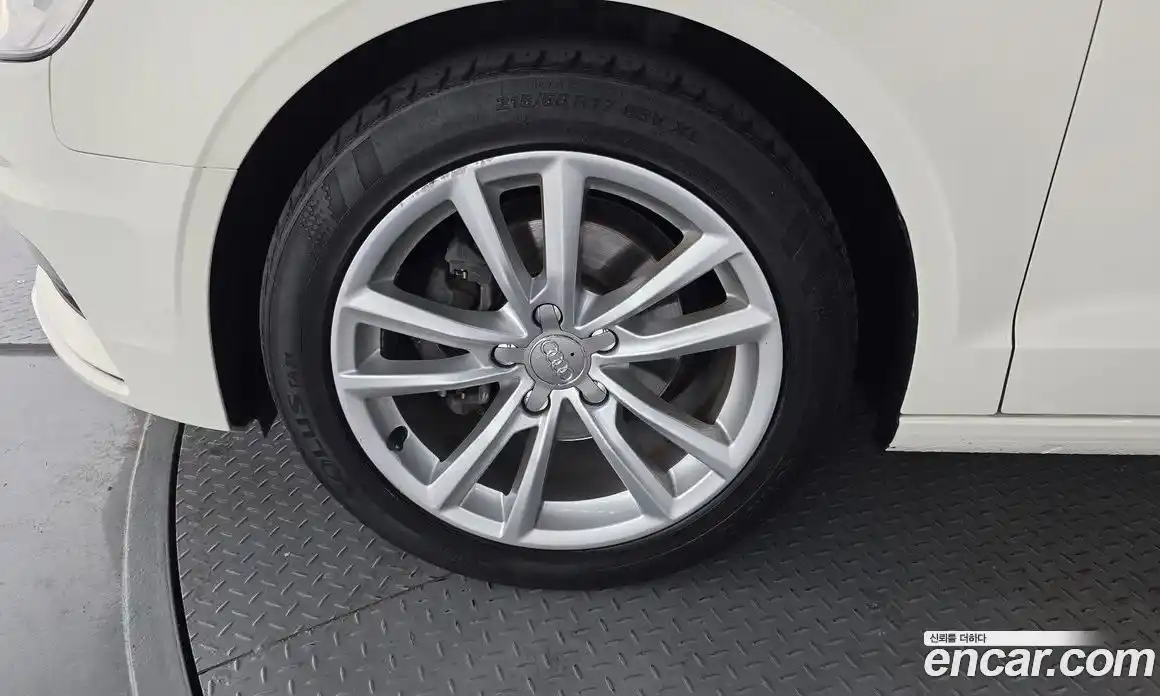 Audi A3 2015 2.0 Автомат в Москве № 158013, фото 5