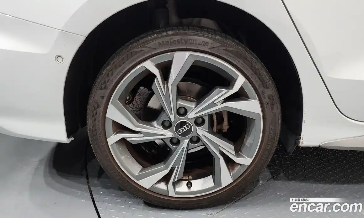 Audi A3 2023 2.0 Автомат в Москве № 158355, фото 5