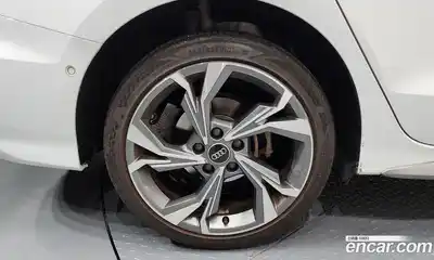 Audi A3 2023 2.0 Автомат в Москве № 158355, миниатюра 5