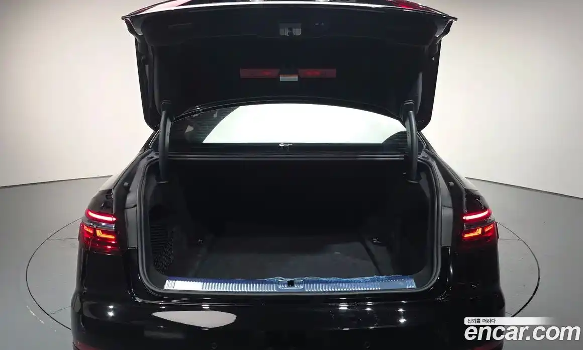 Audi A8 2021 3.0 Автомат в Москве № 163404, фото 2