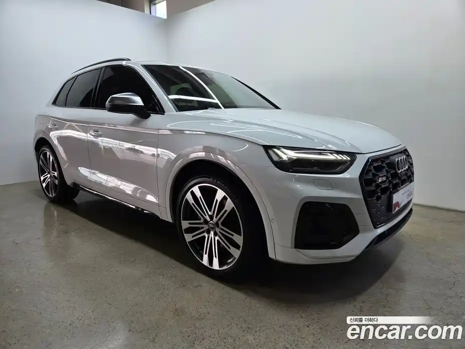 Audi SQ5 2022 3.0 Автомат в Москве № 163987, фото 1