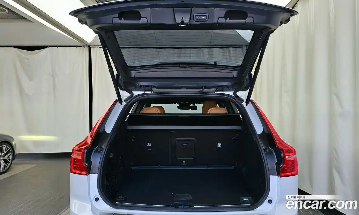 Volvo XC60 2024 2.0 Автомат в Москве № 164214, фото 18