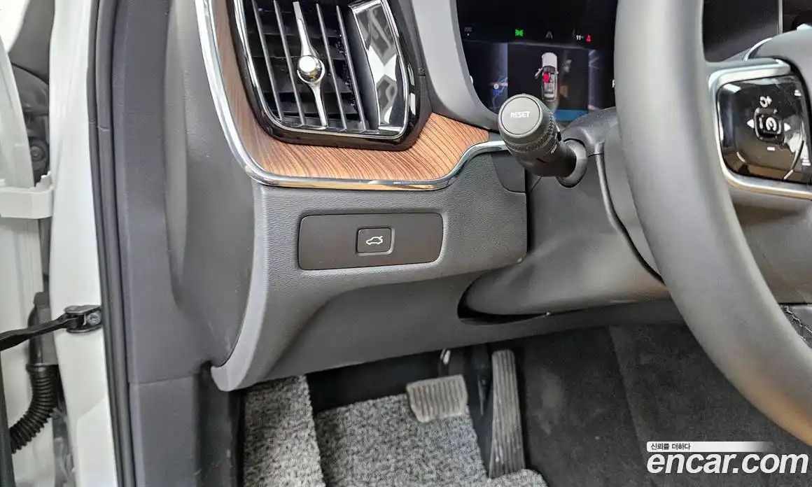 Volvo XC60 2024 2.0 Автомат в Москве № 164214, фото 20