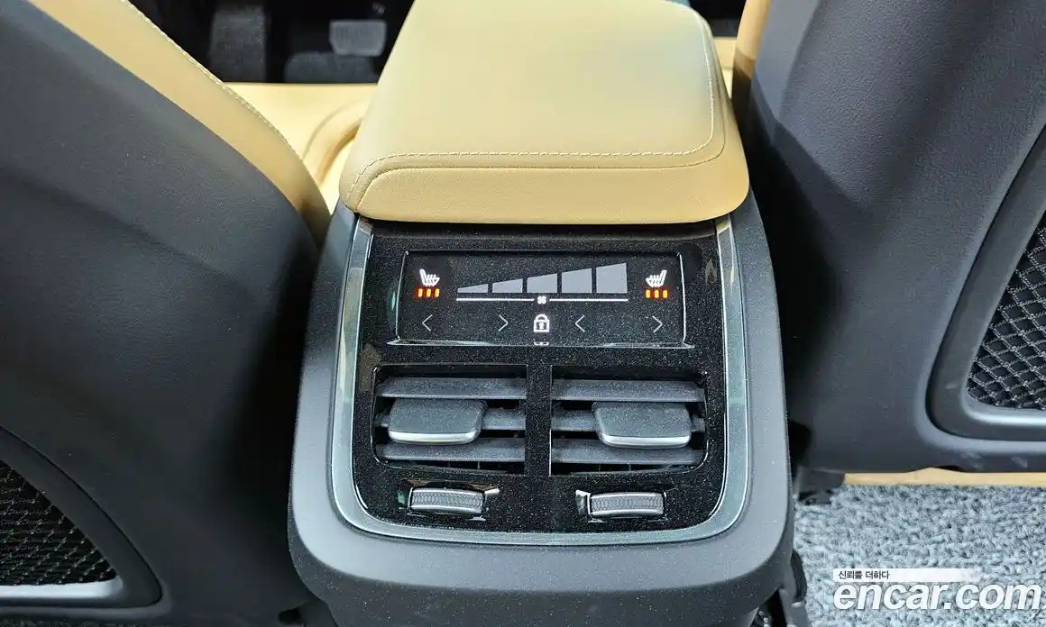 Volvo XC60 2024 2.0 Автомат в Москве № 164214, фото 4