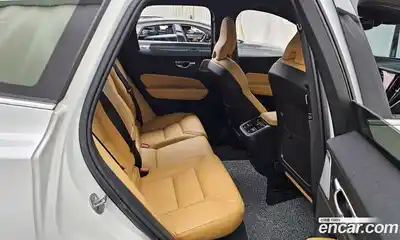 Volvo XC60 2024 2.0 Автомат в Москве № 164214, миниатюра 7