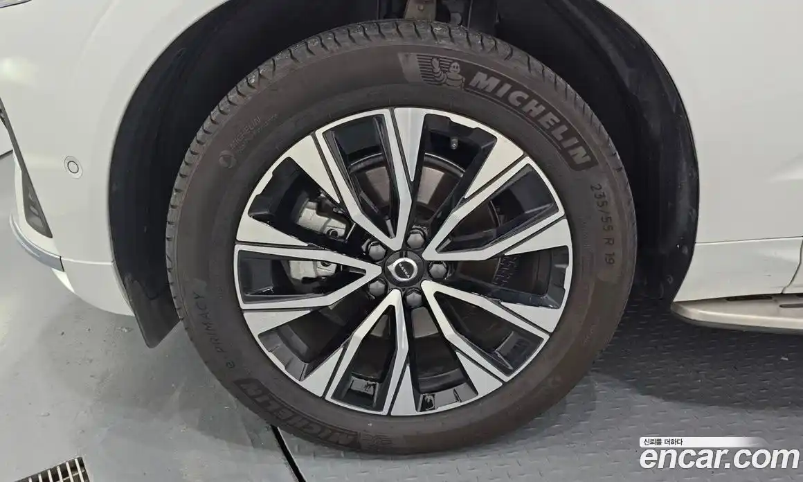 Volvo XC60 2025 2.0 Автомат в Москве № 164252, фото 1