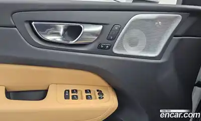 Volvo XC60 2025 2.0 Автомат в Москве № 164252, миниатюра 12