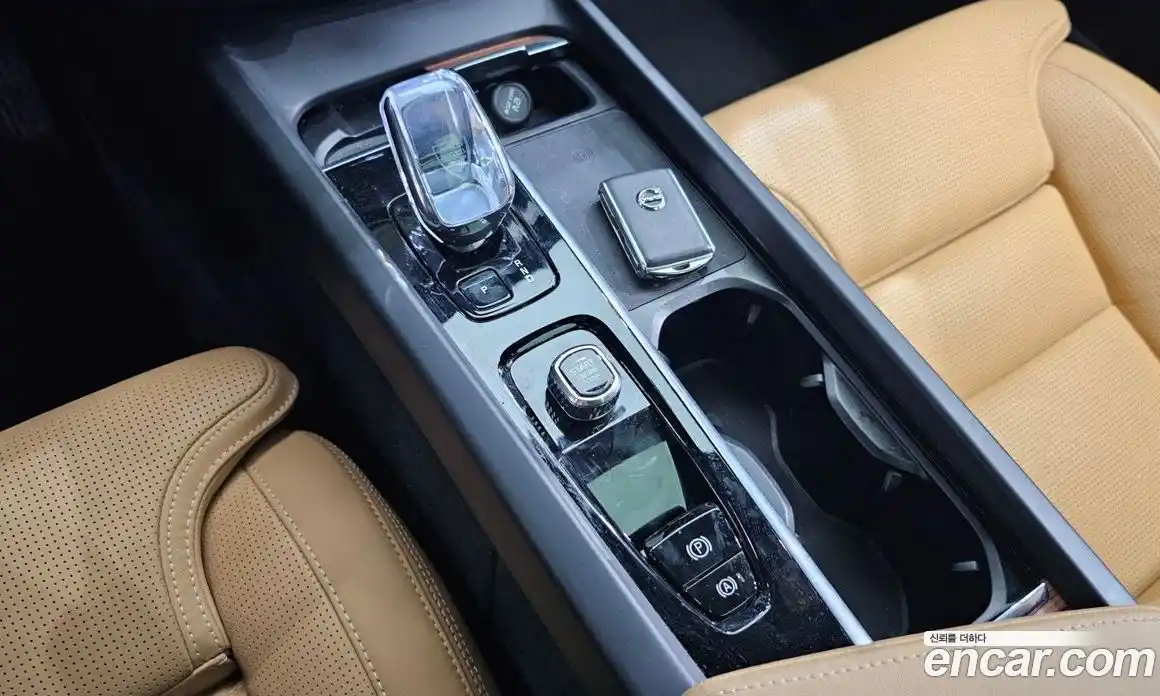 Volvo XC60 2025 2.0 Автомат в Москве № 164252, фото 15