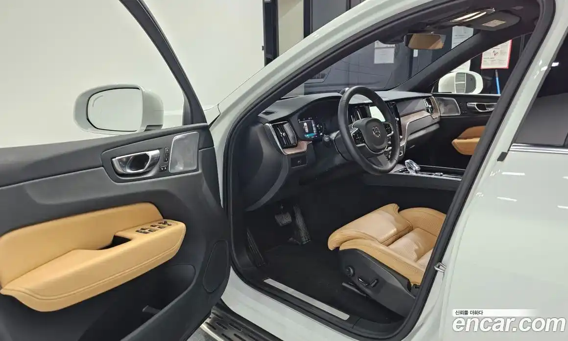 Volvo XC60 2025 2.0 Автомат в Москве № 164252, фото 6