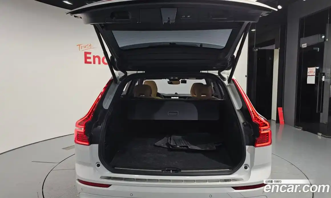 Volvo XC60 2025 2.0 Автомат в Москве № 164252, фото 10