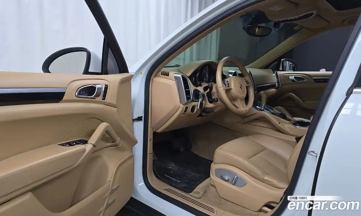 Porsche Cayenne 2013 3.0 Автомат в Москве № 165606, фото 17