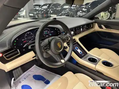 Porsche Taycan 2021 0.1 Автомат в Москве № 165785, миниатюра 4