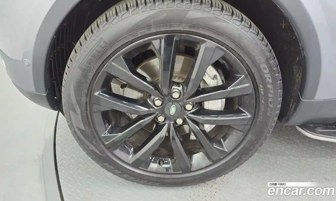 Land Rover Discovery 2023 2.0 Автомат в Москве № 166109, фото 14