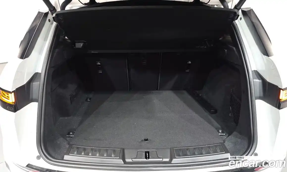 Land Rover Range-Rover Evoque 2022 2.0 Автомат в Москве № 166212, фото 20