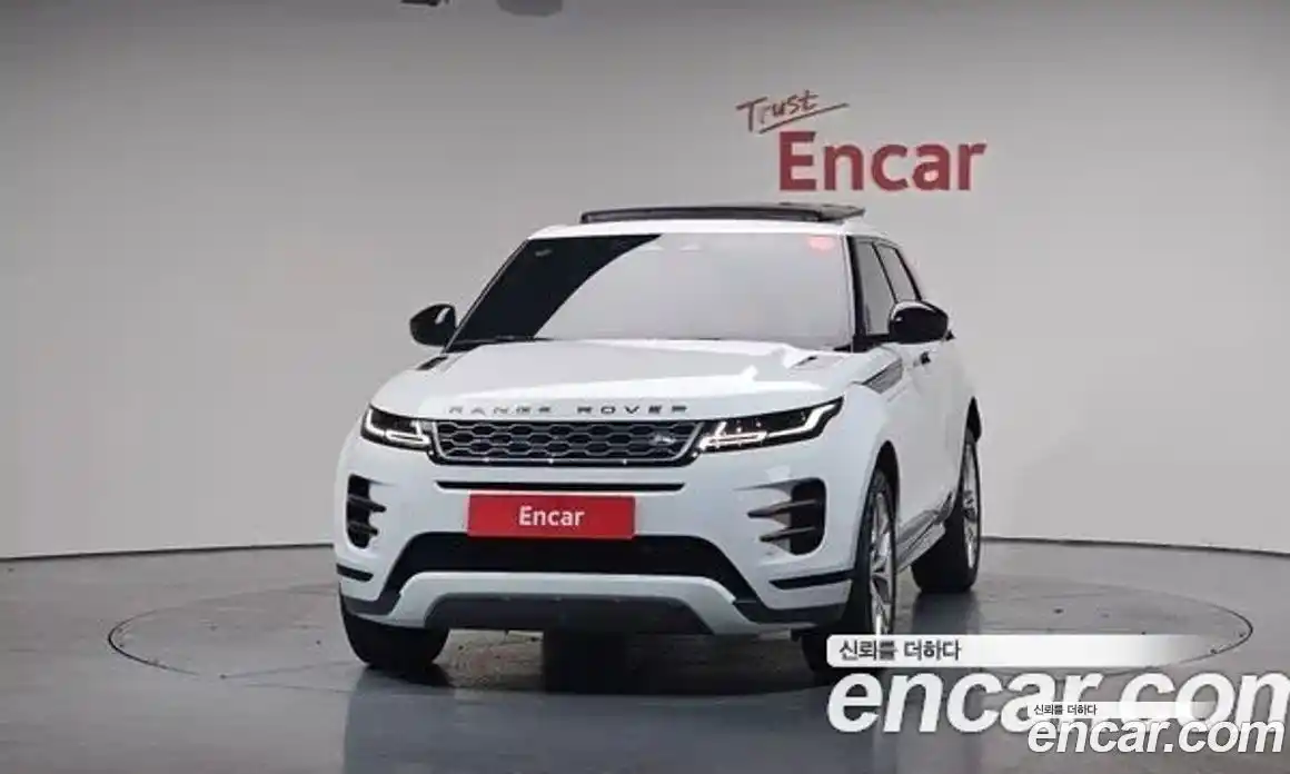 Land Rover Range-Rover Evoque 2022 2.0 Автомат в Москве № 166212, фото 2